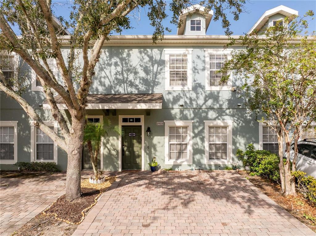 2433 CARAVELLE CIRCLE