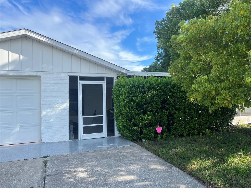 6211 MORAY AVENUE, NEW PORT RICHEY, FL — photo 2 of 22