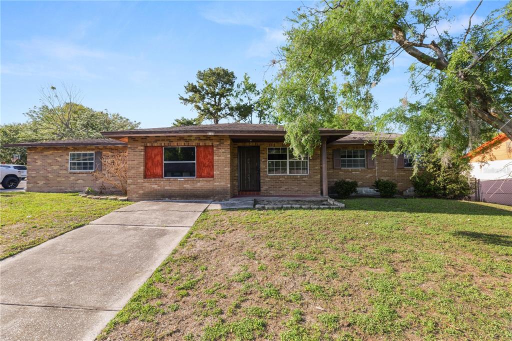 1219 ROBERT KING HIGH DRIVE