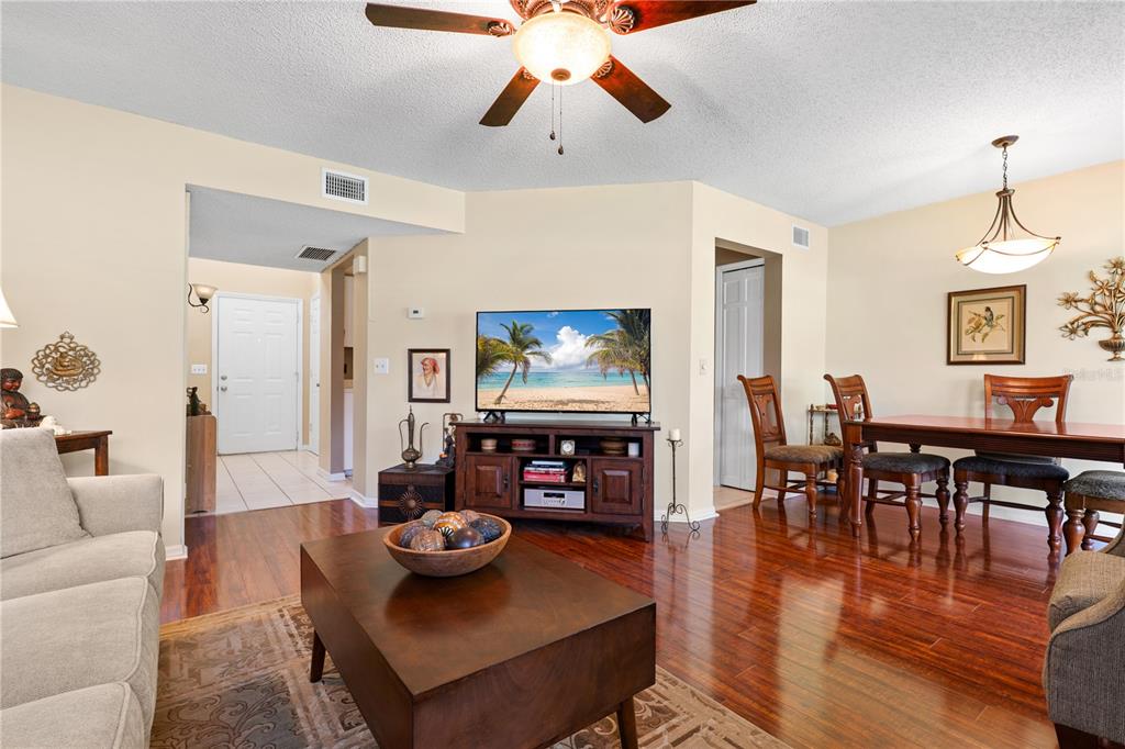 4807 COACHMANS DRIVE UNIT 2403, ORLANDO, FL — photo 3 of 25