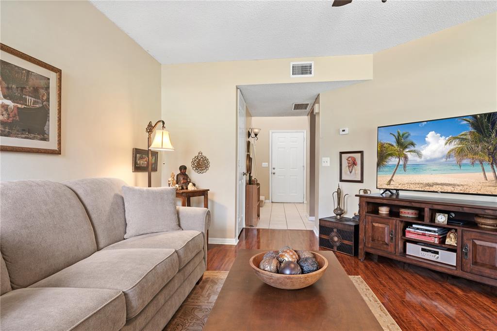 4807 COACHMANS DRIVE UNIT 2403, ORLANDO, FL — photo 4 of 25