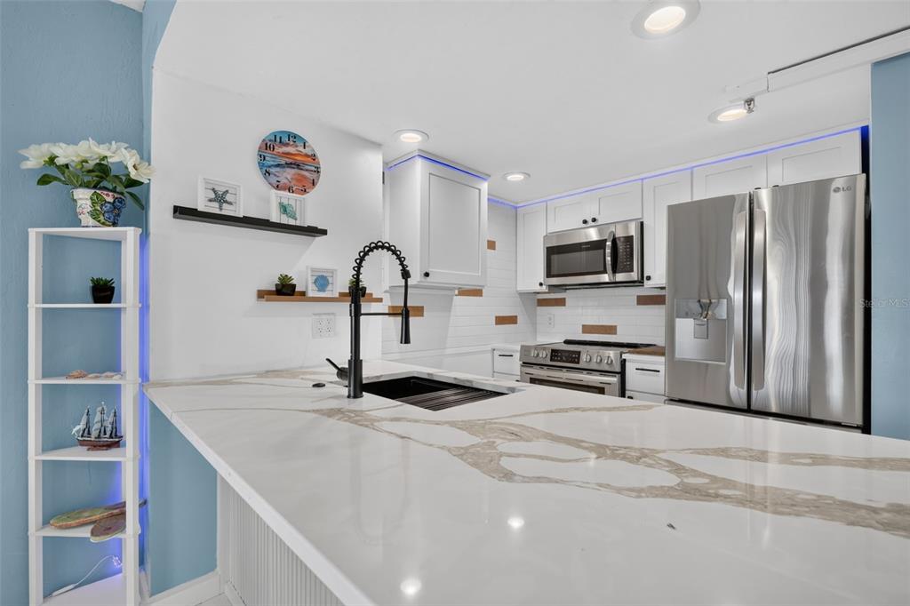 3160 MATECUMBE KEY ROAD UNIT 218, PUNTA GORDA, FL — photo 2 of 30