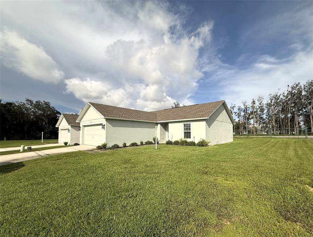 627 W CAREY LANE, AVON PARK, FL — photo 3 of 20