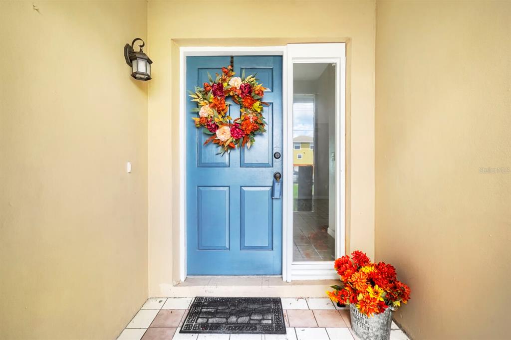 208 FLAMINGO DR, APOLLO BEACH, FL — photo 4 of 9
