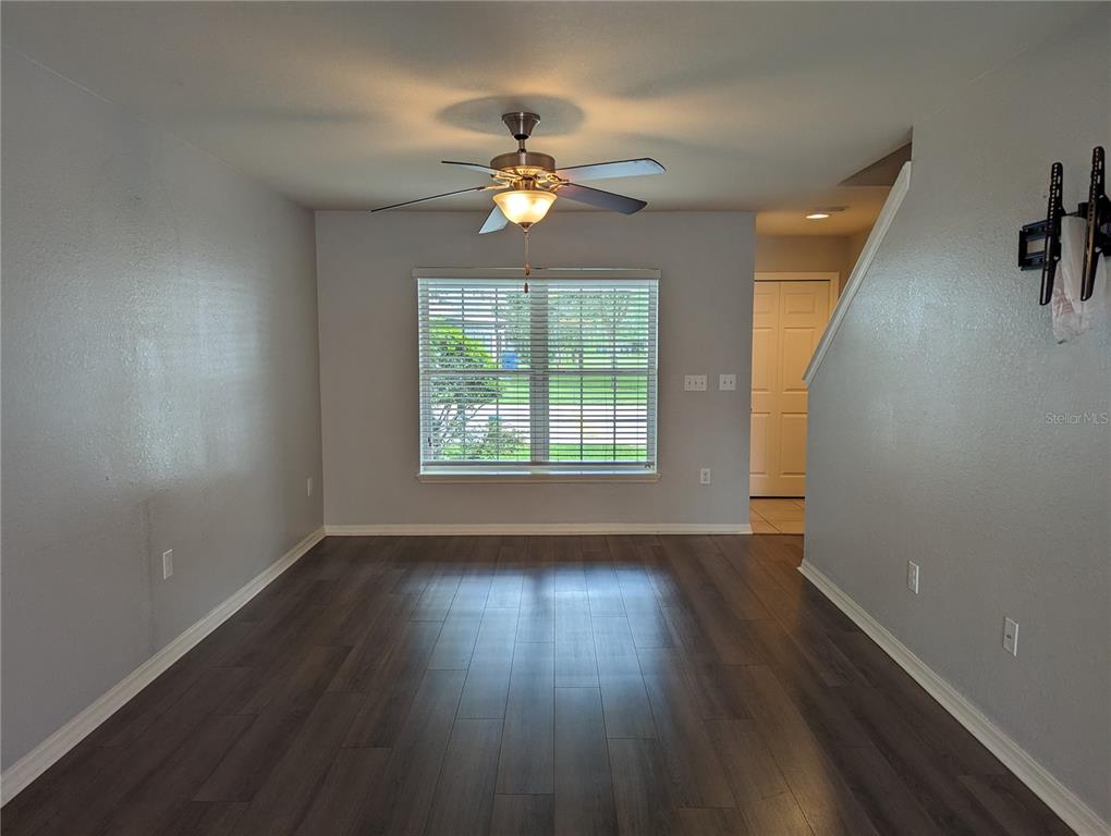 219 WOODKNOLL PLACE, VALRICO, FL — photo 2 of 17