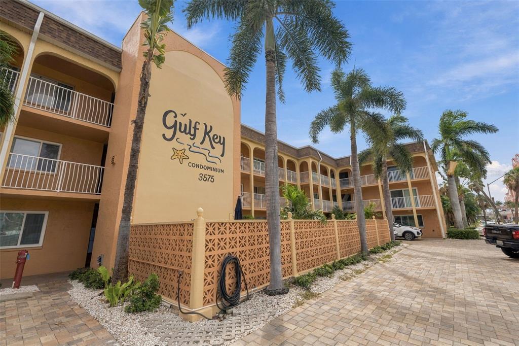 3575 GULF BOULEVARD UNIT 105, ST PETE BEACH, FL — photo 3 of 30