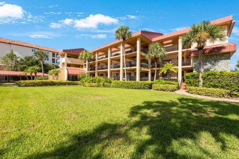 1060 PINELLAS BAYWAY S UNIT 103, ST PETERSBURG, FL — photo 2 of 30