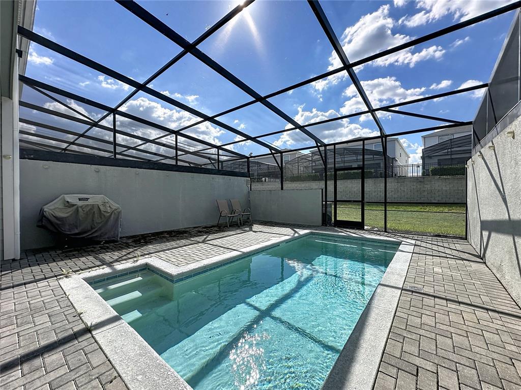 920 PARADISE DR, DAVENPORT, FL — photo 2 of 79