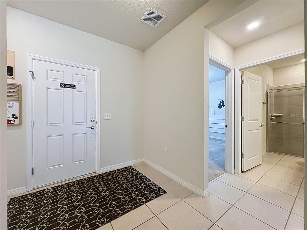 920 PARADISE DR, DAVENPORT, FL — photo 3 of 79