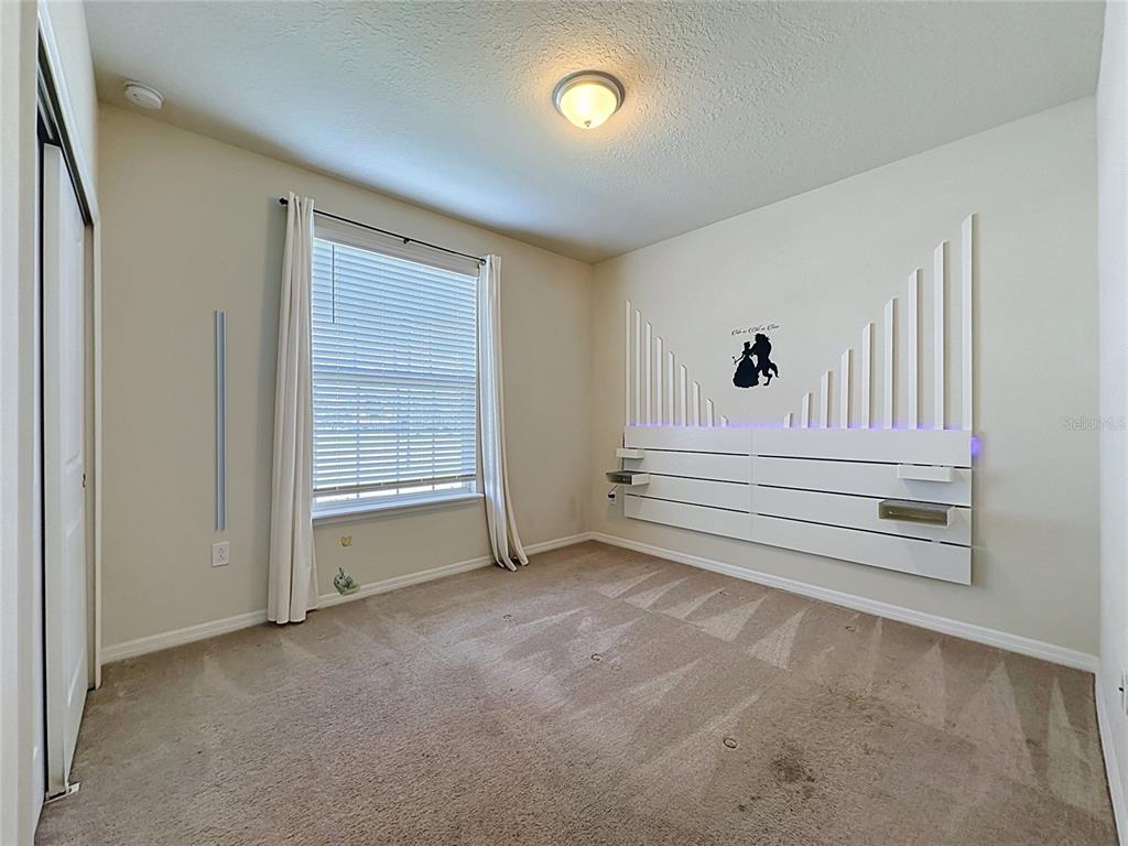 920 PARADISE DR, DAVENPORT, FL — photo 5 of 79