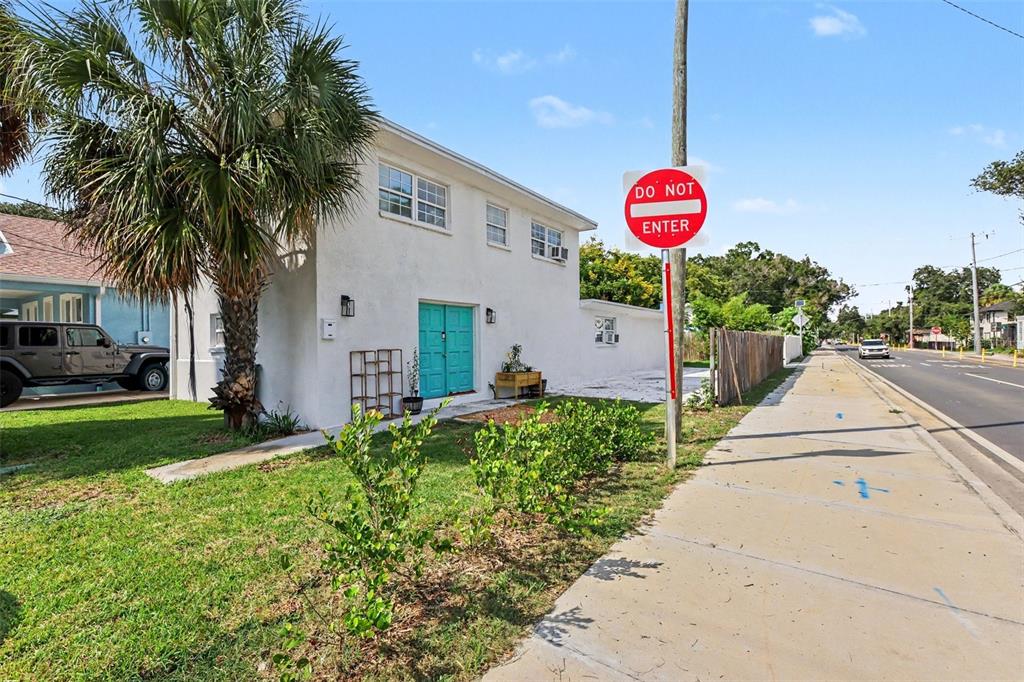 301 W CHELSEA STREET, TAMPA, FL — photo 2 of 30