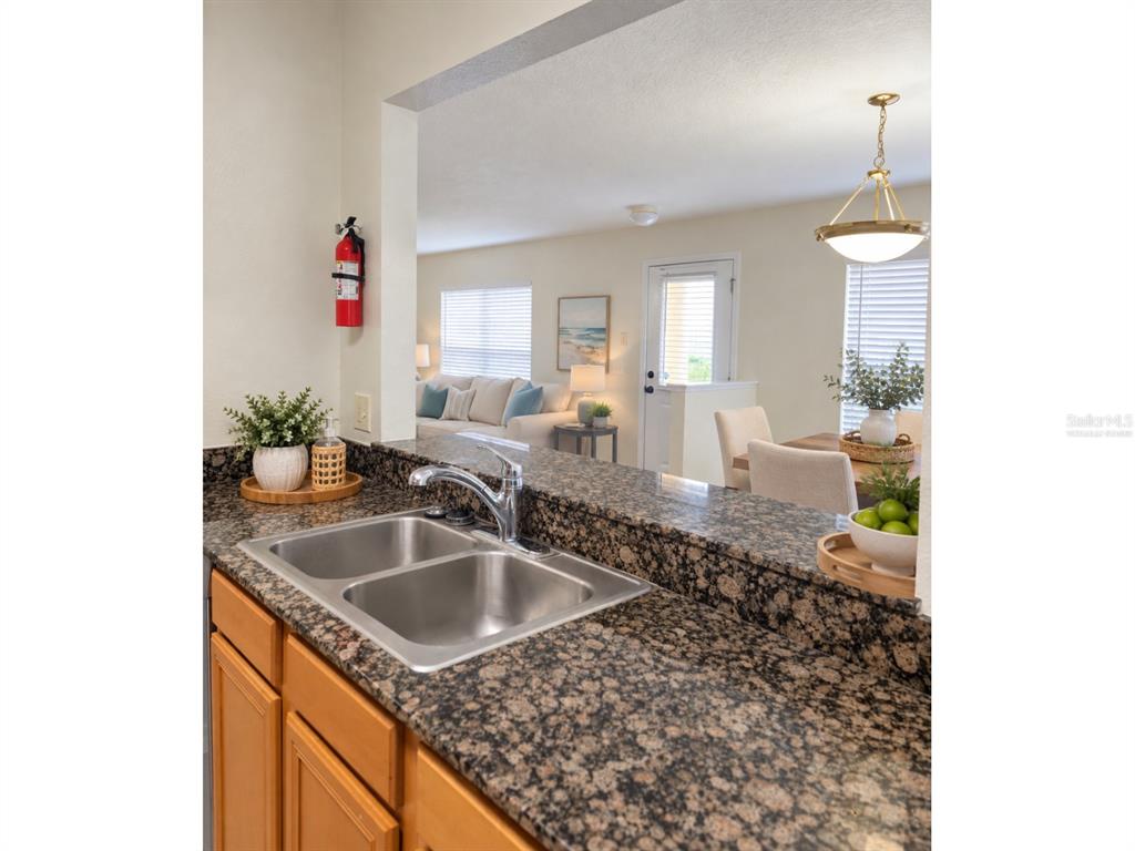 3438 CASTLE STONE CT, VALRICO, FL — photo 4 of 29