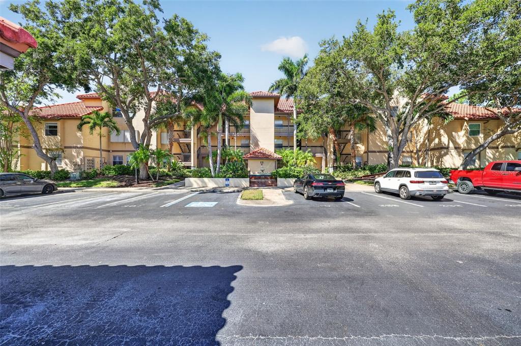 2400 FEATHER SOUND DRIVE UNIT 1121, CLEARWATER, FL — photo 2 of 35