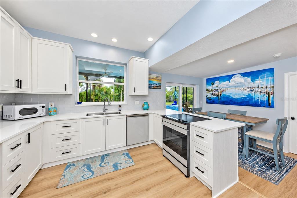 324 BEACH ROAD, VENICE, FL — photo 5 of 30
