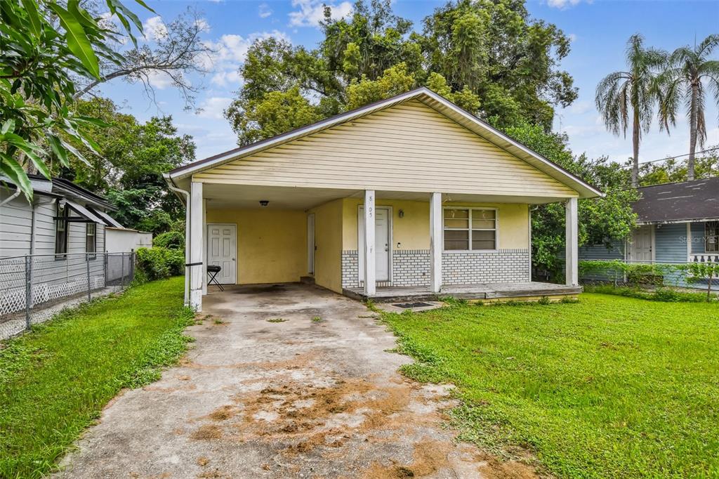 8205 N SEMMES STREET