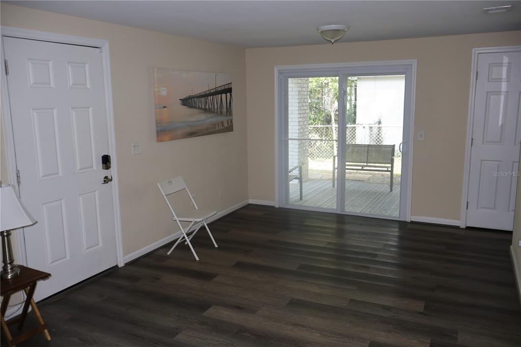 6208 S ELBERON STREET, TAMPA, FL — photo 4 of 28