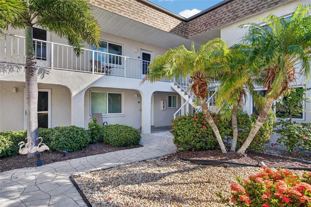 620 FLAMINGO DRIVE UNIT 105, VENICE, FL — photo 4 of 39