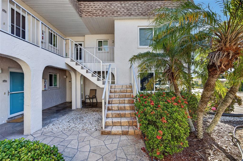 620 FLAMINGO DRIVE UNIT 105, VENICE, FL — photo 5 of 39