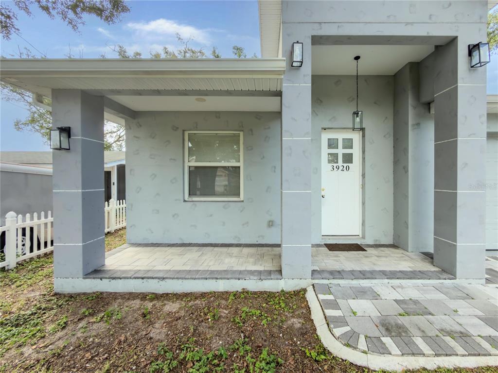3920 W CRENSHAW STREET, TAMPA, FL — photo 2 of 30