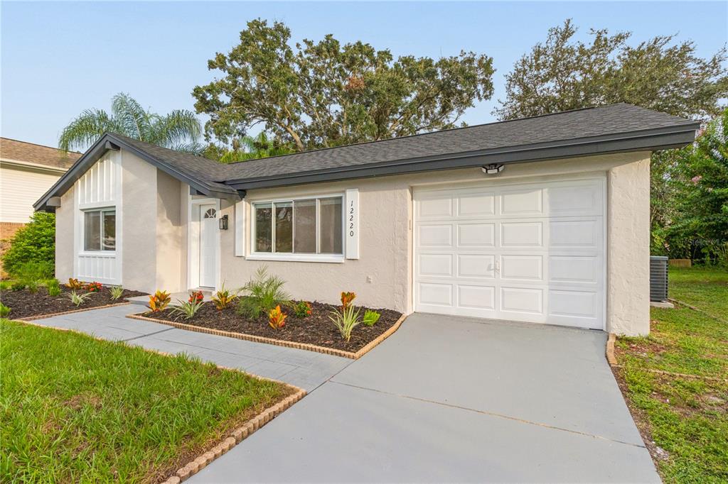 12220 MEADOWBROOK LANE, HUDSON, FL — photo 2 of 30