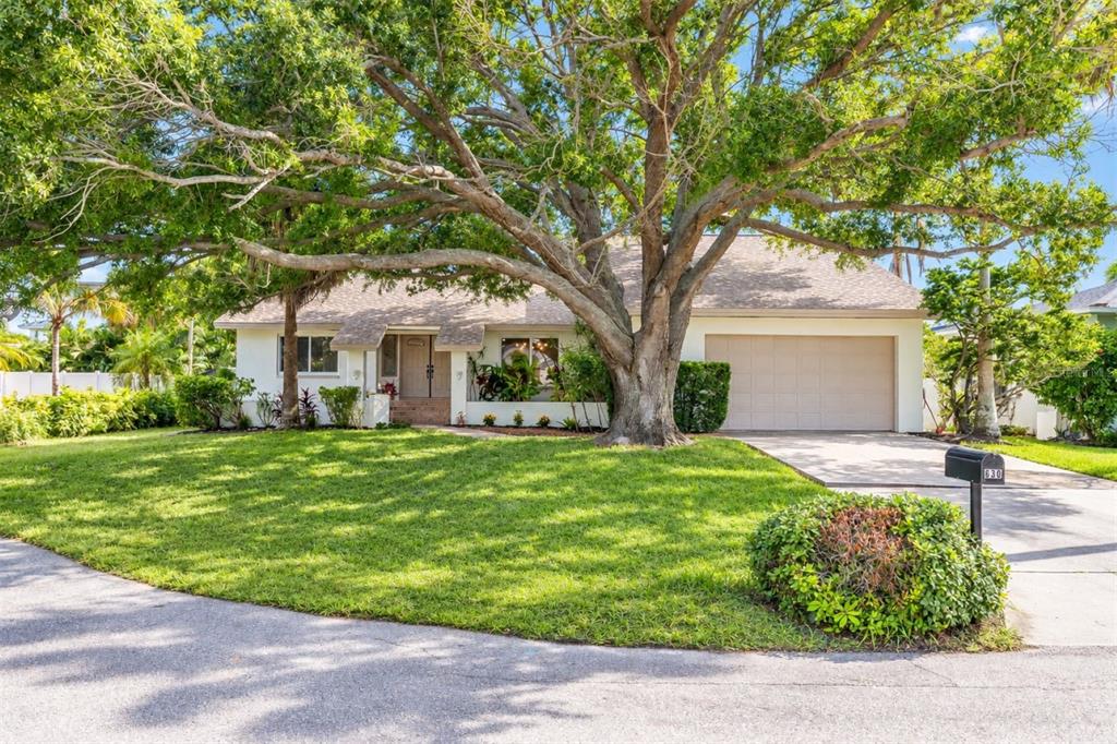 630 PINTA DRIVE, TIERRA VERDE, FL — photo 3 of 30