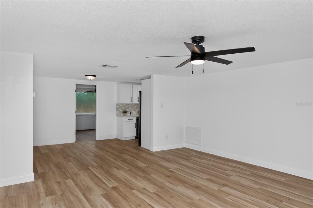 5644 BERLIN DRIVE, PORT RICHEY, FL — photo 5 of 30