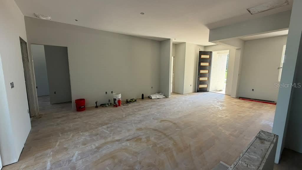200 MEMORIAL DRIVE, SEBRING, FL — photo 4 of 22