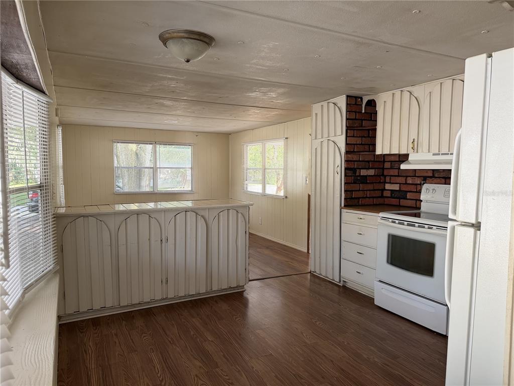 36441 WEST DRIVE, FRUITLAND PARK, FL — photo 3 of 24