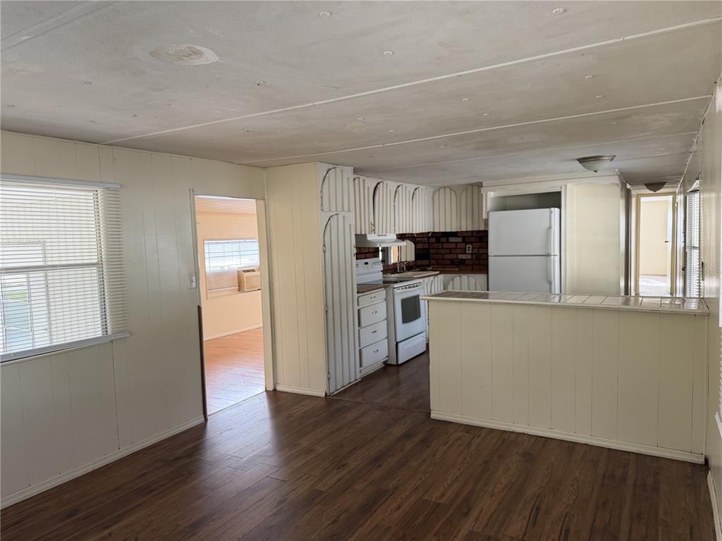36441 WEST DRIVE, FRUITLAND PARK, FL — photo 4 of 24