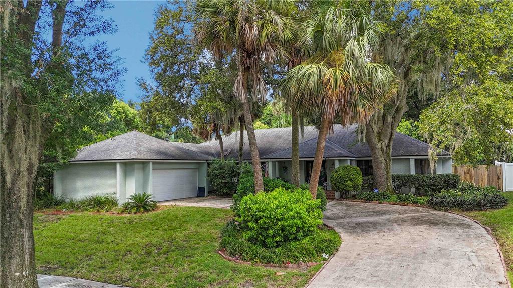 939 VERSAILLES CIRCLE