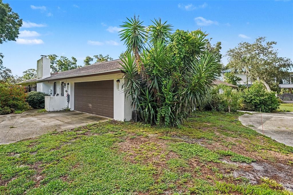 2300 KENT DRIVE, LARGO, FL — photo 4 of 30
