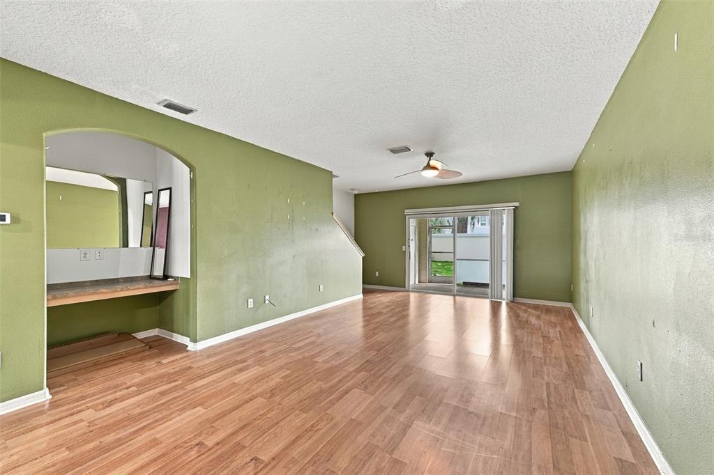 3463 HIGH HAMPTON CIRCLE, TAMPA, FL — photo 5 of 30