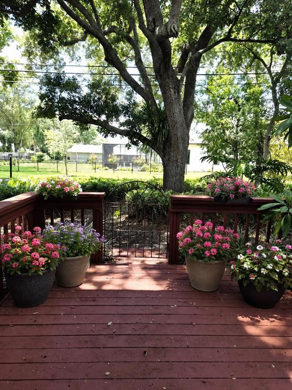 9913 W BAY STREET, SEMINOLE, FL — photo 4 of 30