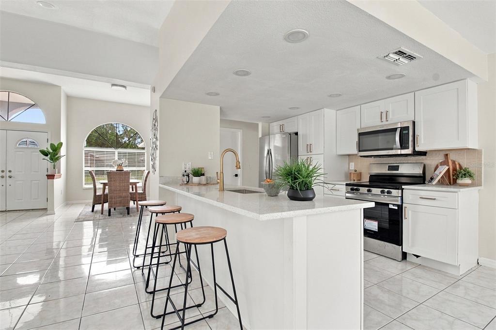 9719 LOMALINDA COURT, NEW PORT RICHEY, FL — photo 4 of 30