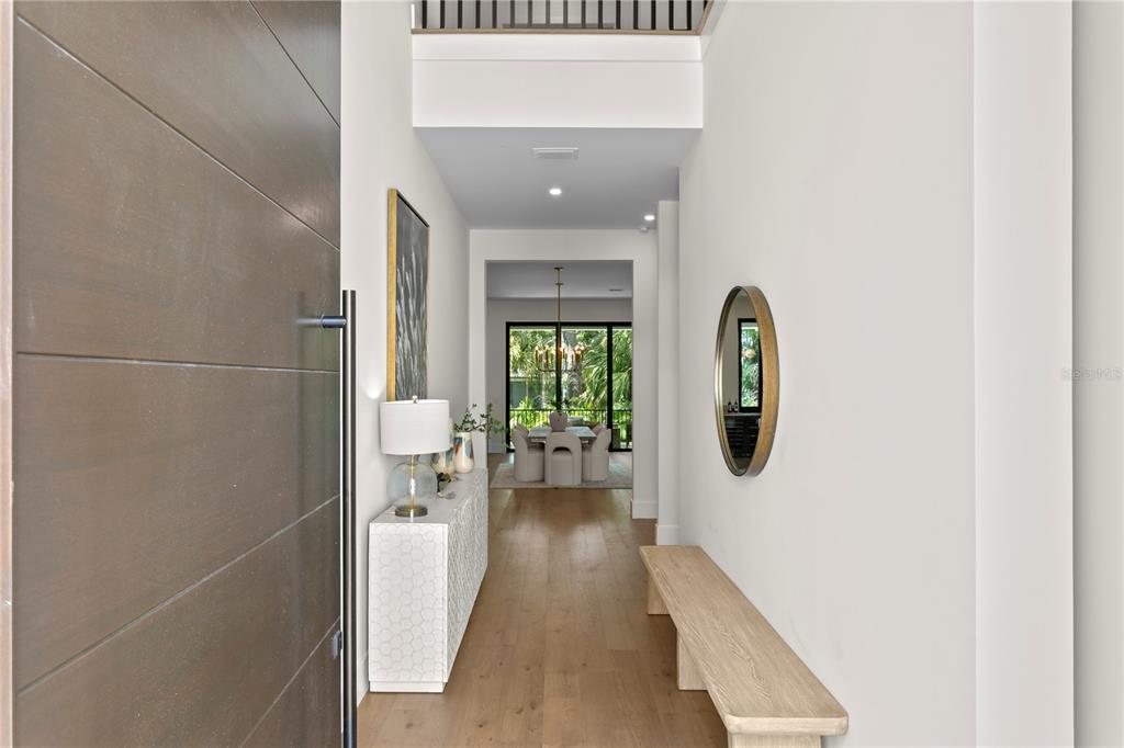 403 S BARBARA LANE, TAMPA, FL — photo 4 of 30