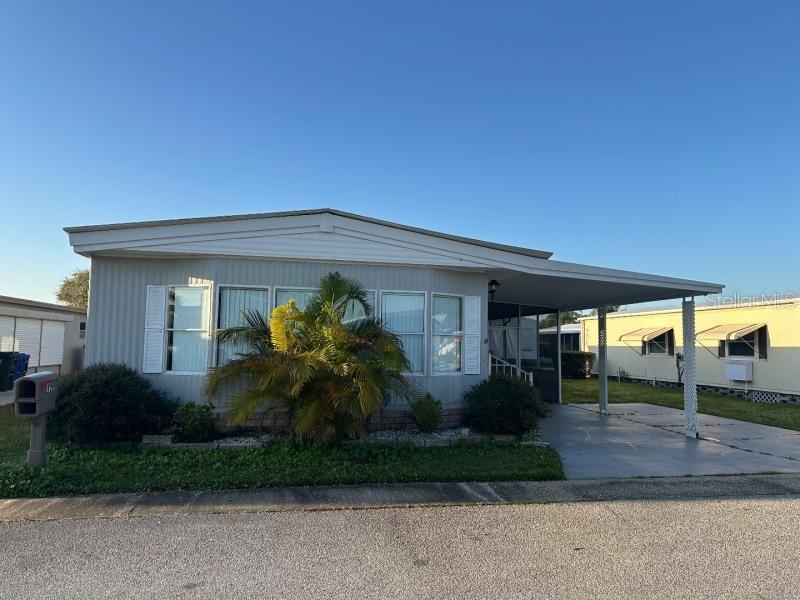 125 DOLPHIN DRIVE S