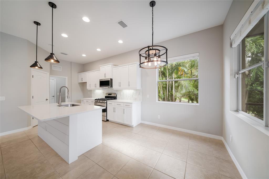 4804 BOSTON COMMON GLEN, BRADENTON, FL — photo 2 of 30