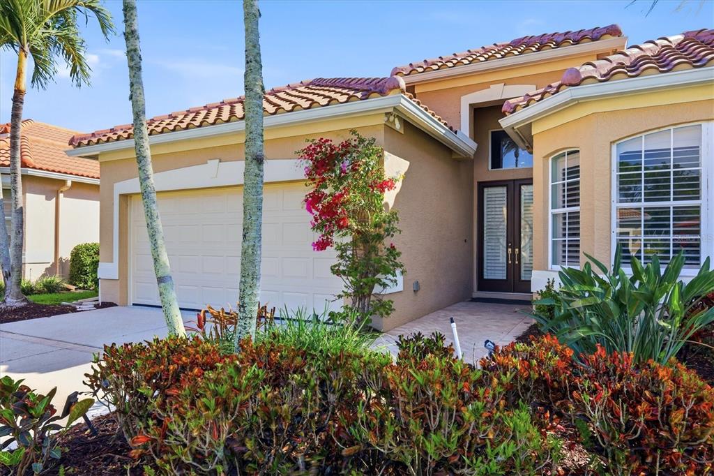 8319 NICE WAY, SARASOTA, FL — photo 3 of 30