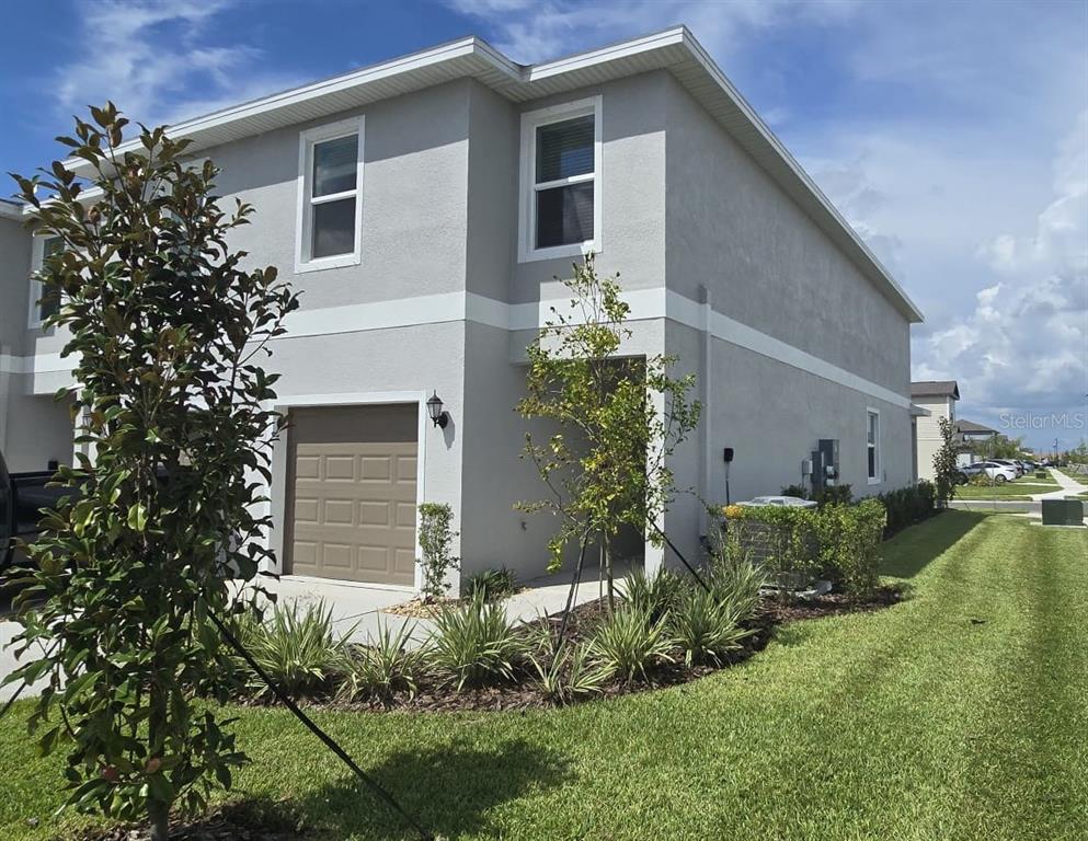 2248 LESSER GOLDFINCH DRIVE, WIMAUMA, FL — photo 2 of 26