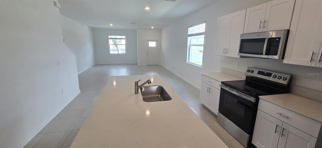 2248 LESSER GOLDFINCH DRIVE, WIMAUMA, FL — photo 4 of 26