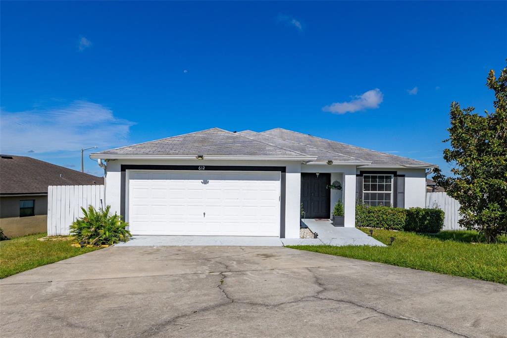 612 CHICAGO WAY, DUNDEE, FL — photo 2 of 51