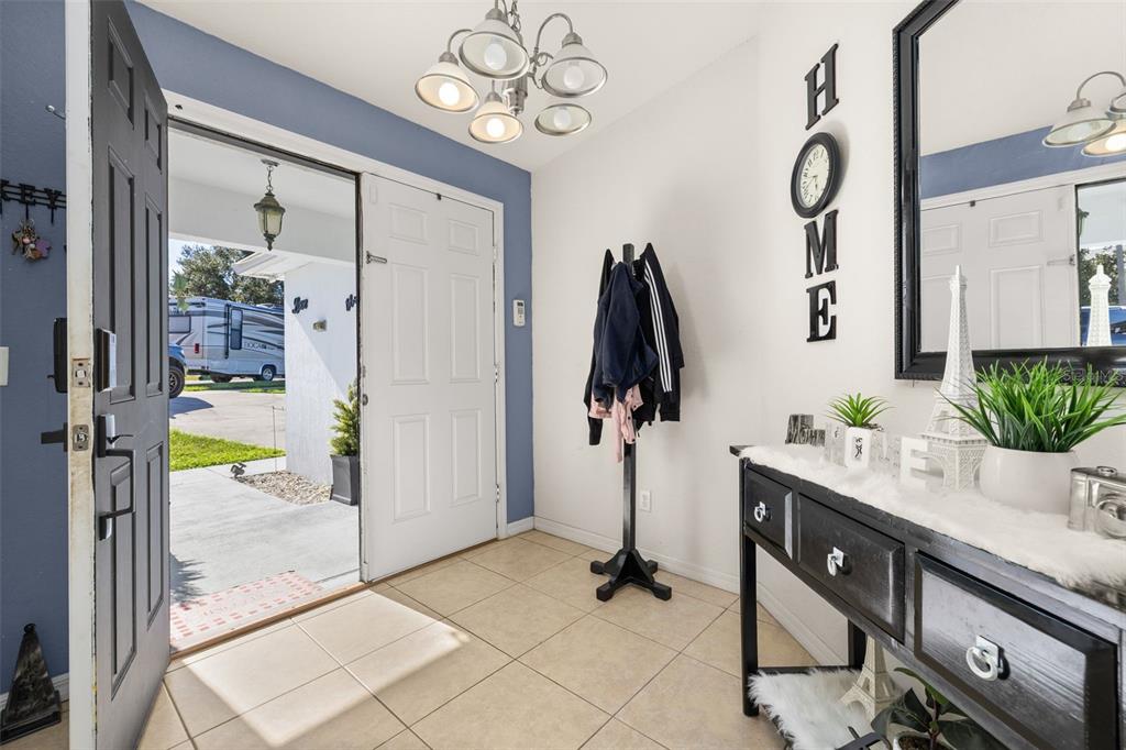 612 CHICAGO WAY, DUNDEE, FL — photo 5 of 51