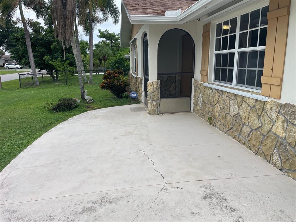 517 SKYLARK LANE NW, PORT CHARLOTTE, FL — photo 2 of 28