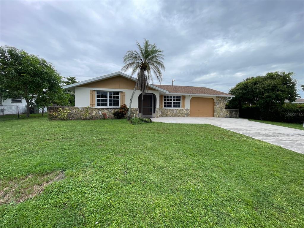 517 SKYLARK LANE NW, PORT CHARLOTTE, FL — photo 3 of 28
