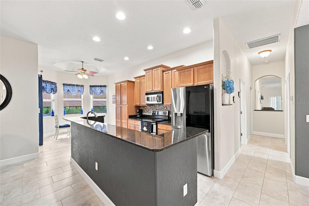 25 SANDERS CIRCLE, HOMOSASSA, FL — photo 2 of 30