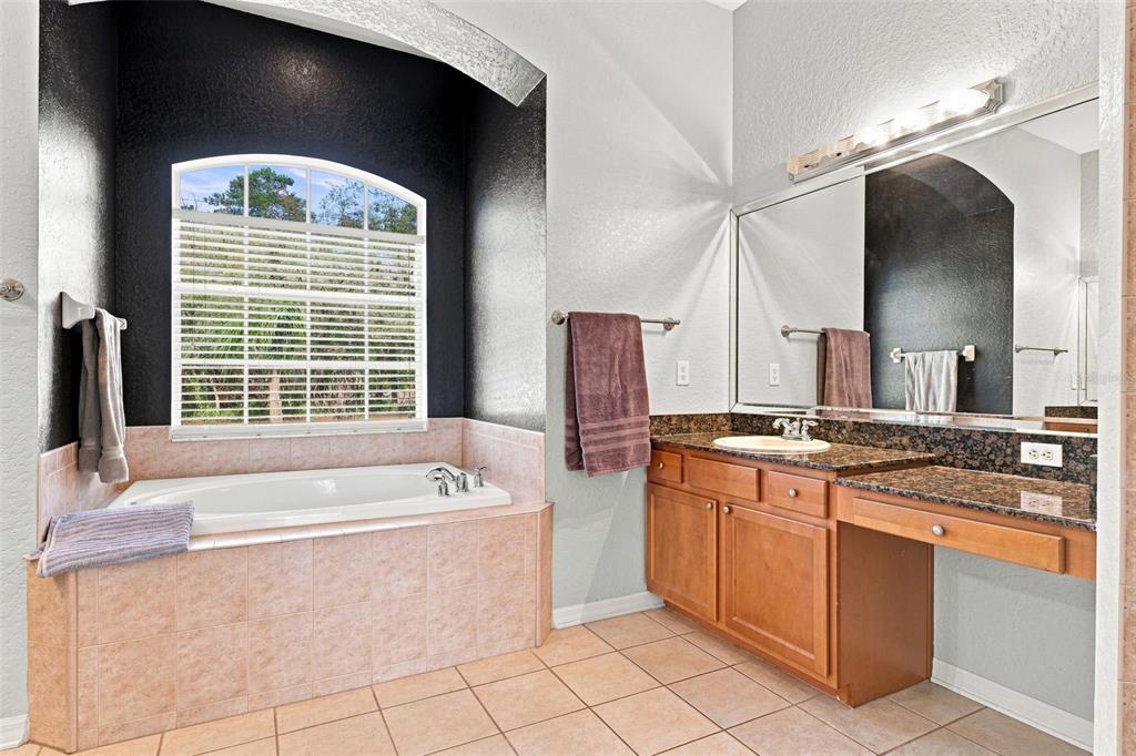 25 SANDERS CIRCLE, HOMOSASSA, FL — photo 4 of 30