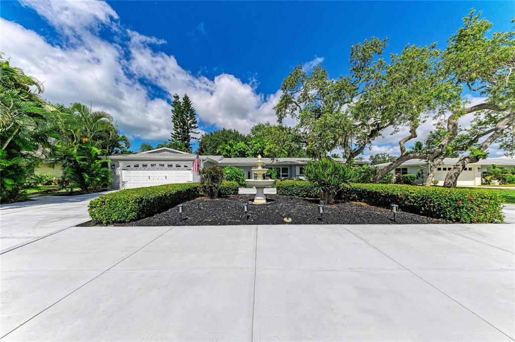 1837 UPPER COVE TERRACE, SARASOTA, FL — photo 4 of 30