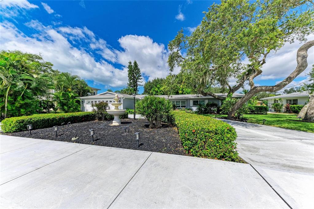 1837 UPPER COVE TERRACE, SARASOTA, FL — photo 5 of 30