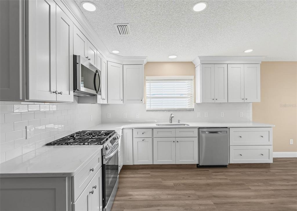 3065 BATALLY COURT, THE VILLAGES, FL — photo 4 of 25