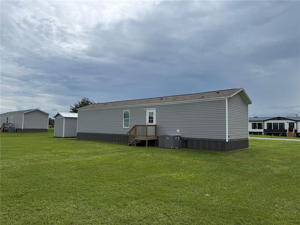 1129 NW 12TH LANE, LAKE PANASOFFKEE, FL — photo 4 of 25